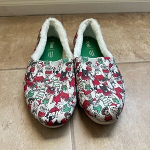 TOMS Festive Dog Print Slip-Ons Women’s Size 10